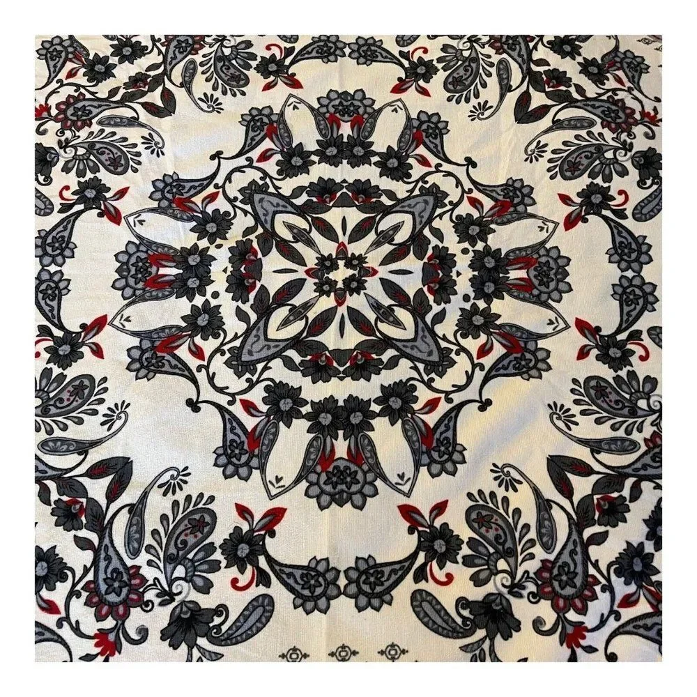 Maurice’s Round Floral Paisley beach Towel Large Fringe edge Black White 58” NEW